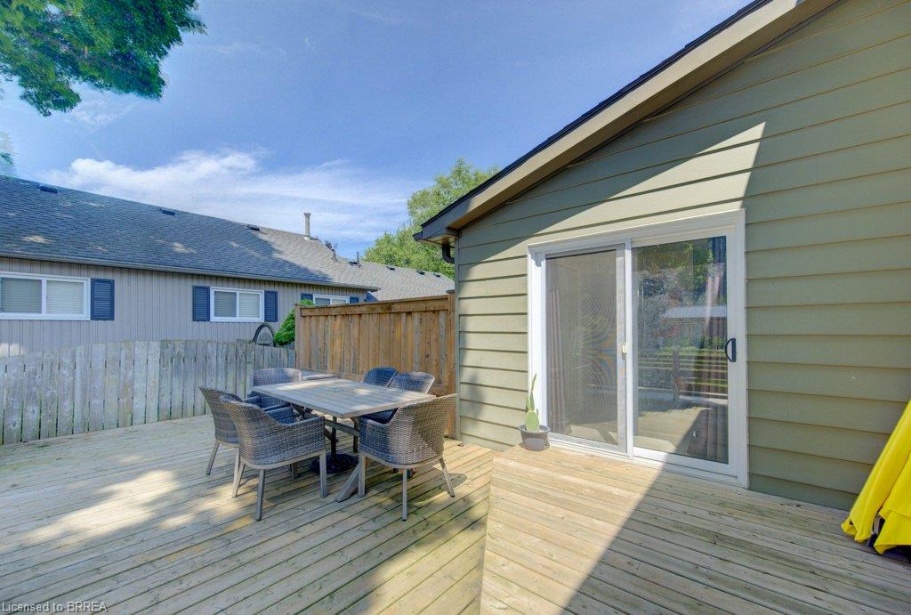 4 Wellington Street Property Photo 44
