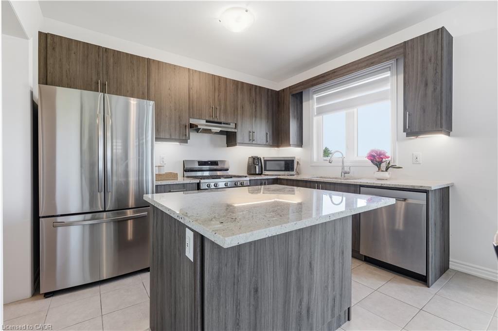 147 Midland Place Property Photo 10