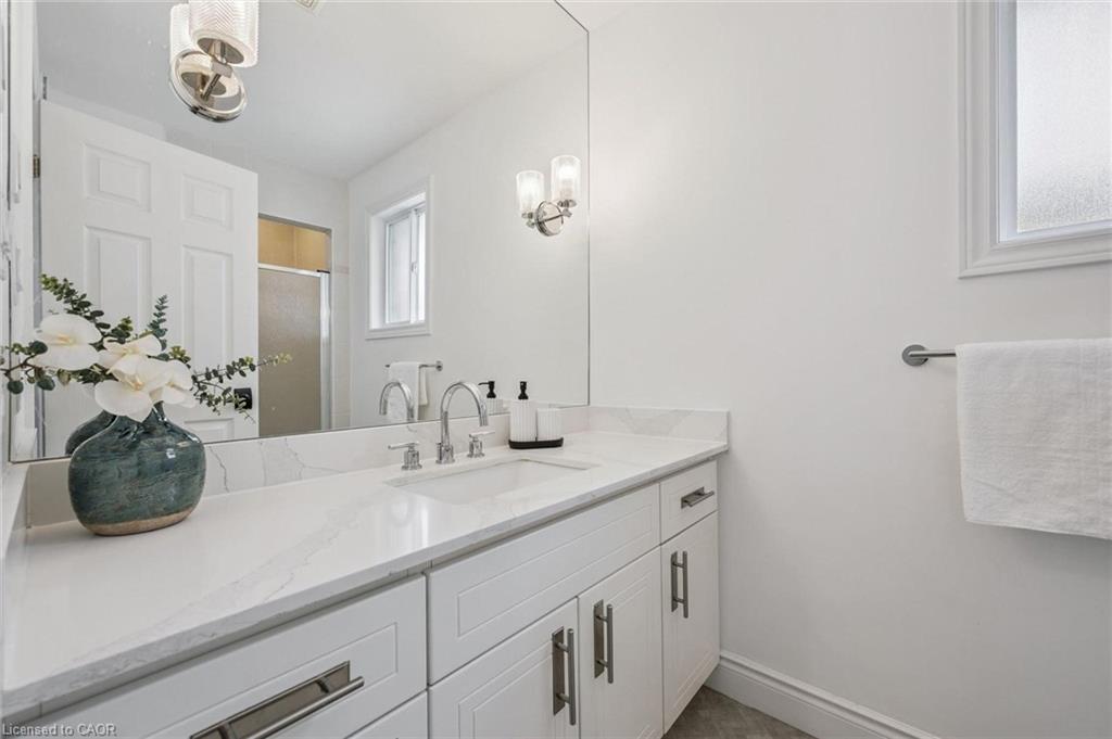 18 Keys Crescent Property Photo 15