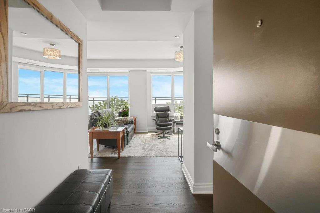B814-3500 Lakeshore Road W Property Photo 3