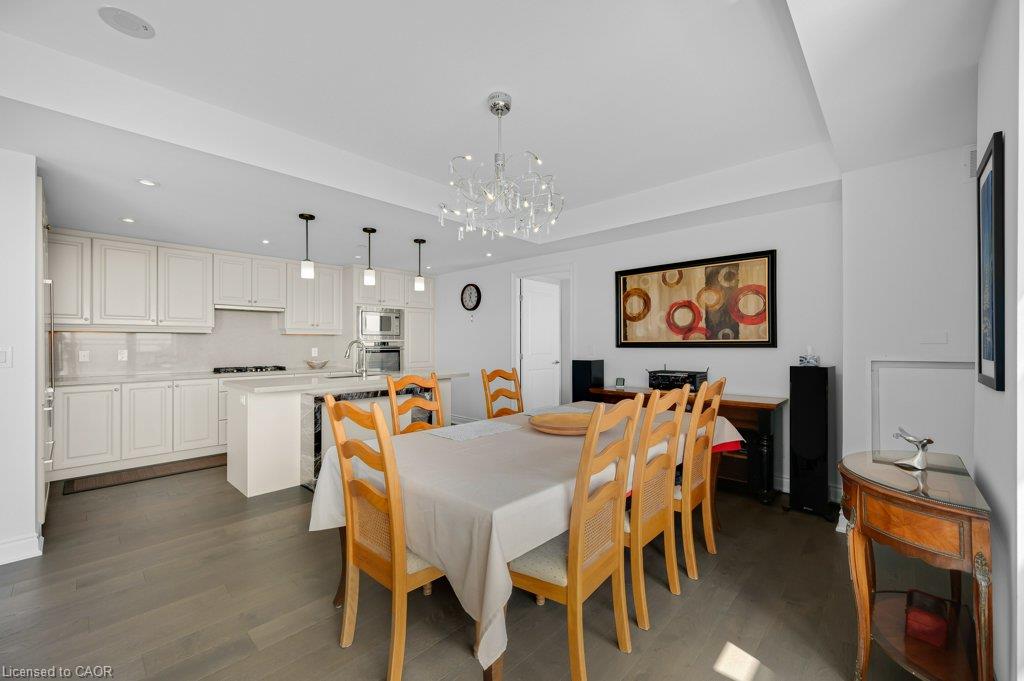 B814-3500 Lakeshore Road W Property Photo 7