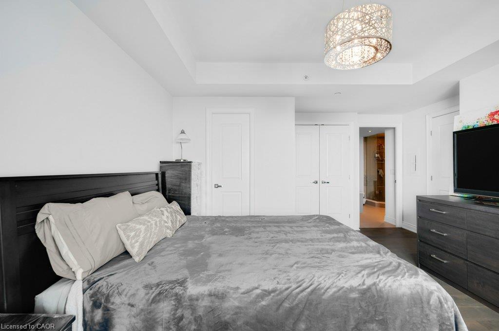 B814-3500 Lakeshore Road W Property Photo 20