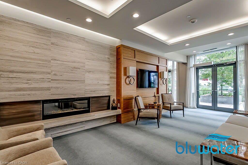 B814-3500 Lakeshore Road W Property Photo 32