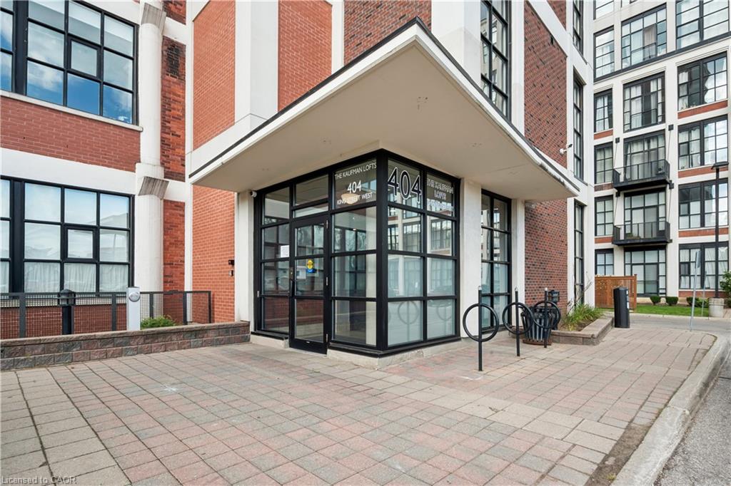 318-404 King Street W Property Photo 2