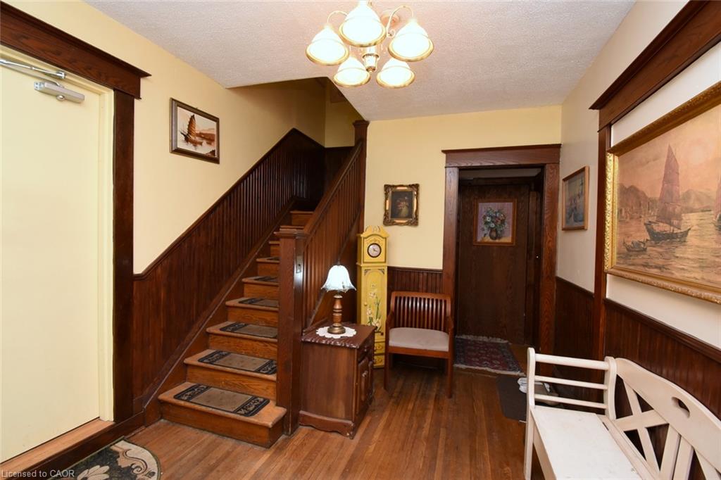3-1052 Deta Road Property Photo 3