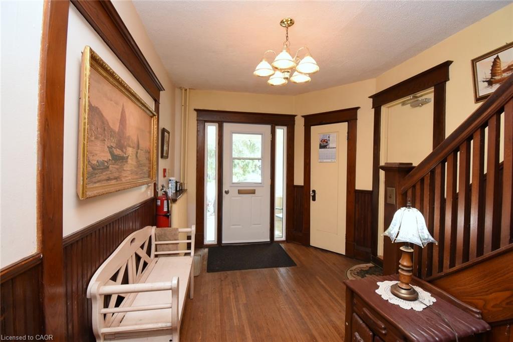 3-1052 Deta Road Property Photo 4