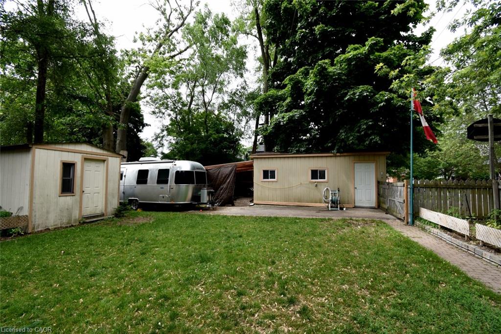 3-1052 Deta Road Property Photo 8