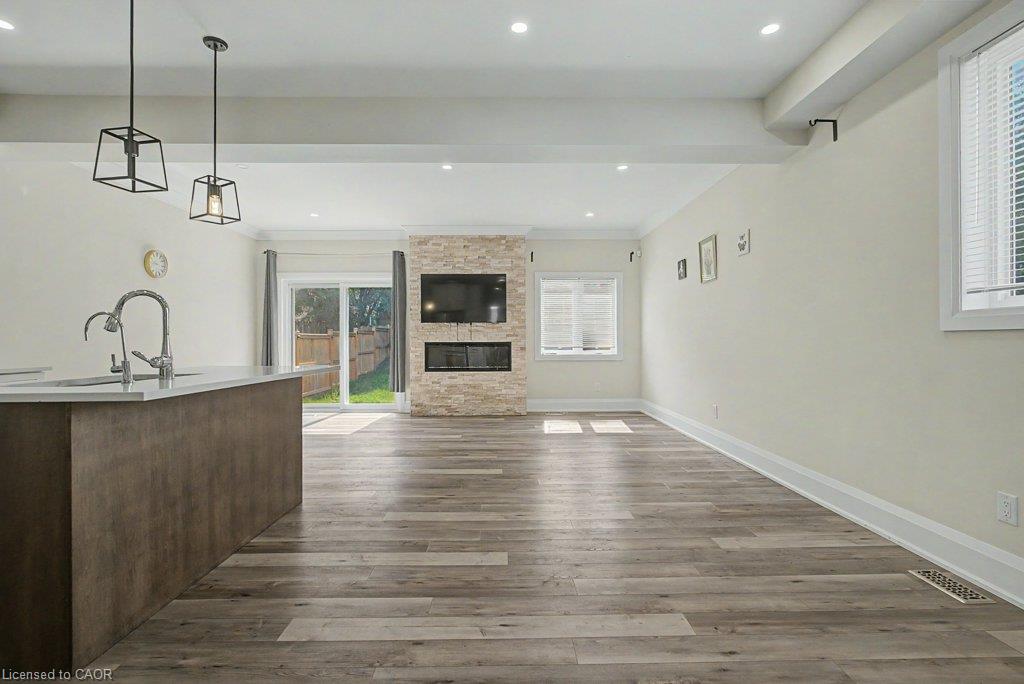 31 Fourth Avenue Property Photo 11