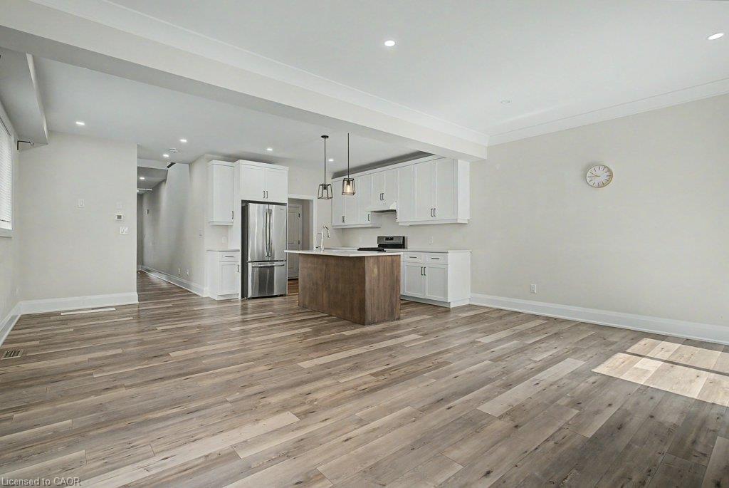 31 Fourth Avenue Property Photo 13