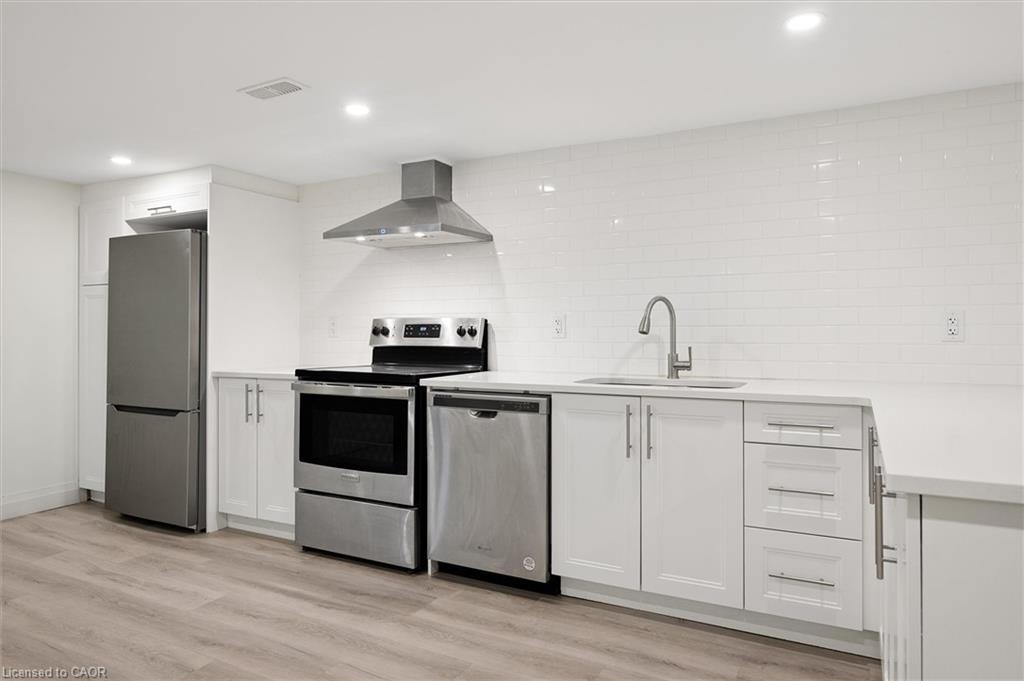 235 Guelph Street Property Photo 6