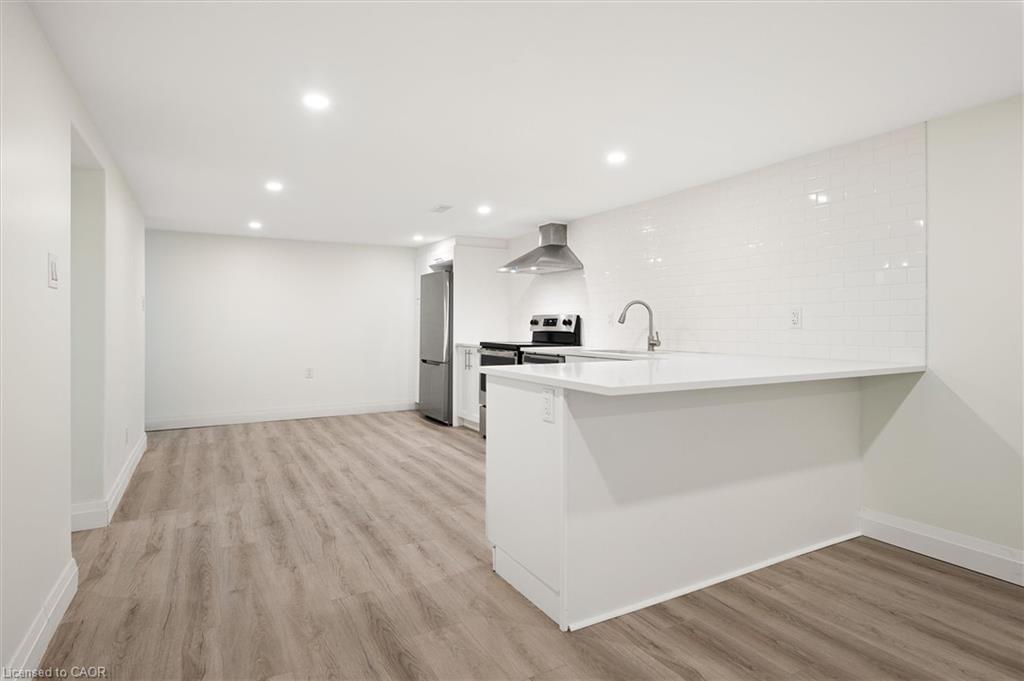 235 Guelph Street Property Photo 7