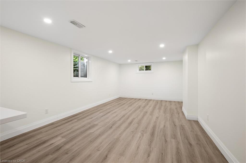 235 Guelph Street Property Photo 10