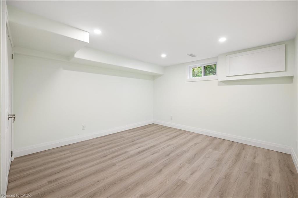 235 Guelph Street Property Photo 15