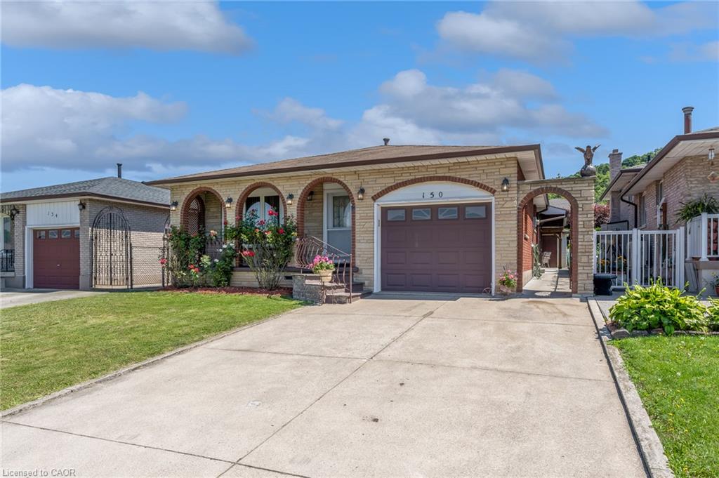 150 Marcella Crescent Property Photo 2
