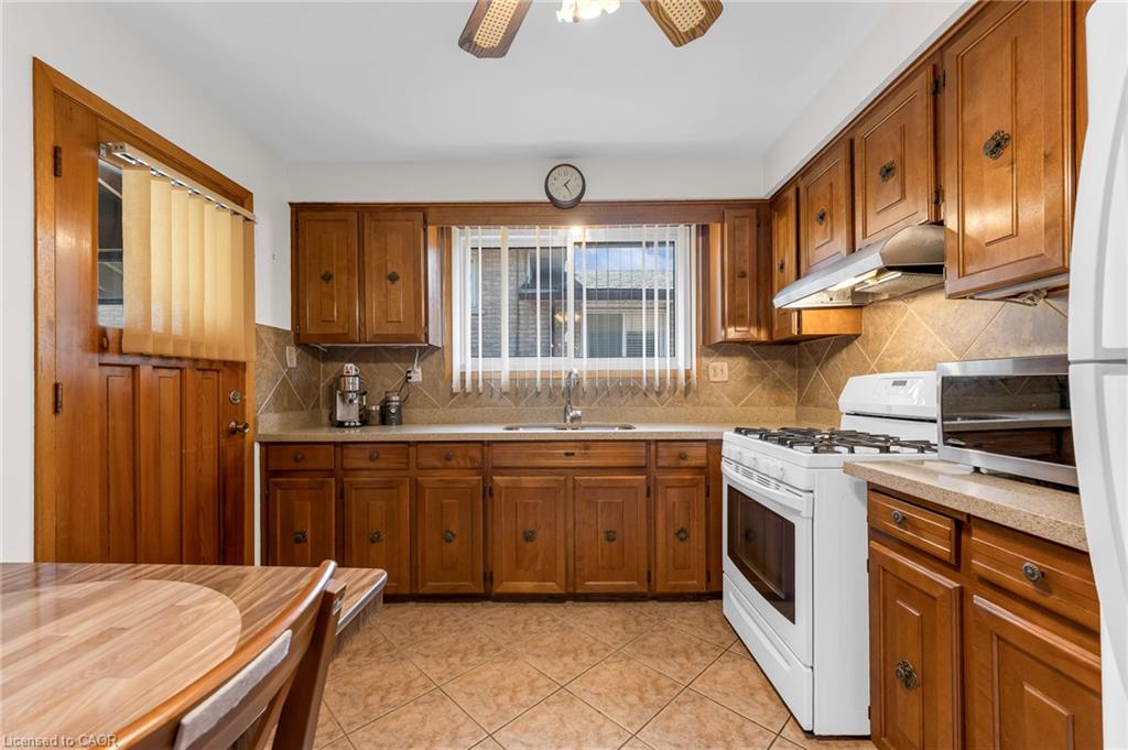 150 Marcella Crescent Property Photo 11