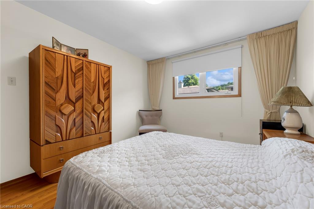 150 Marcella Crescent Property Photo 14