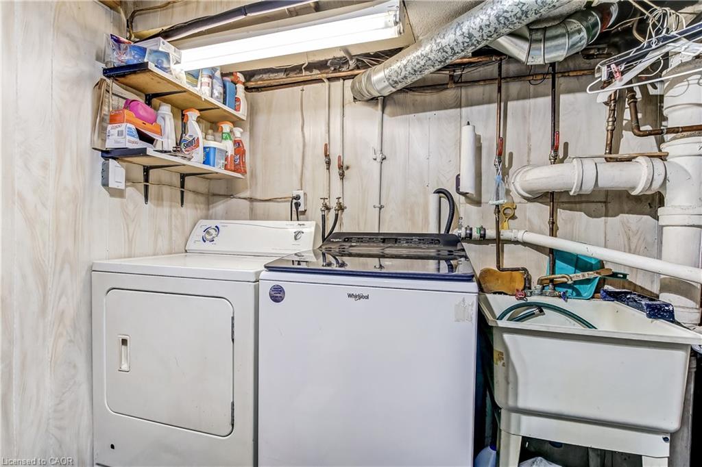 164 Head Street N Property Photo 19