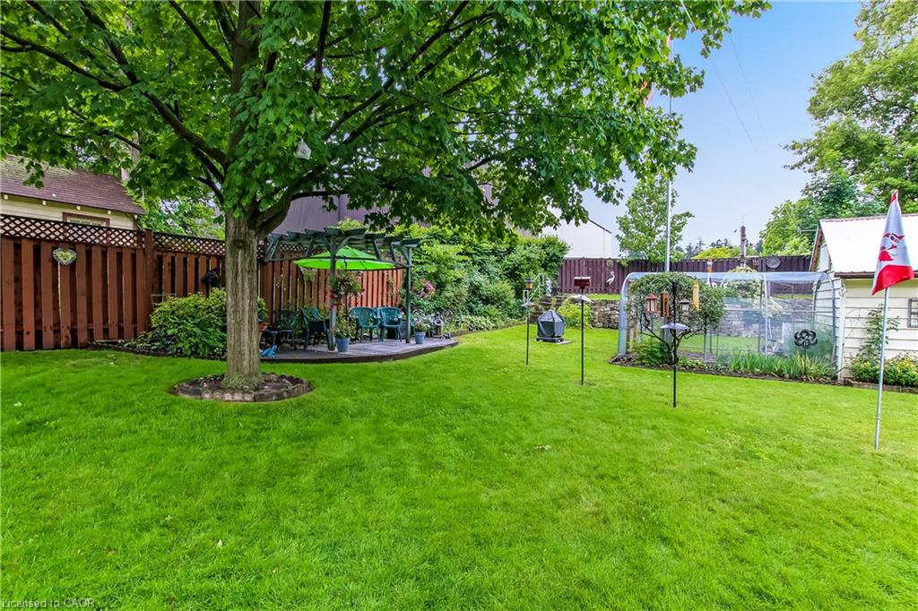 164 Head Street N Property Photo 20