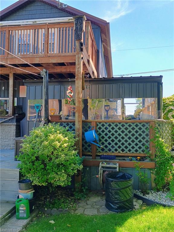 164 Head Street N Property Photo 33
