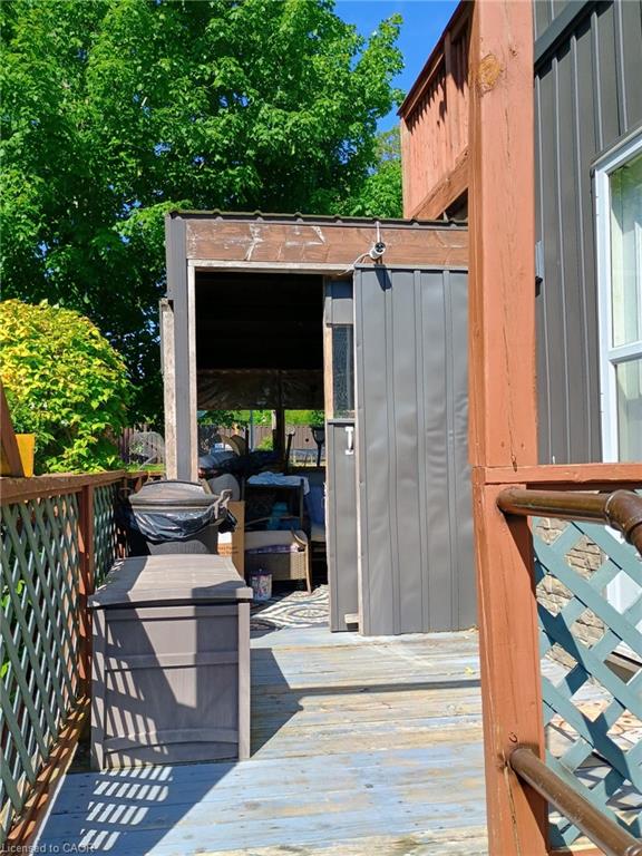 164 Head Street N Property Photo 35