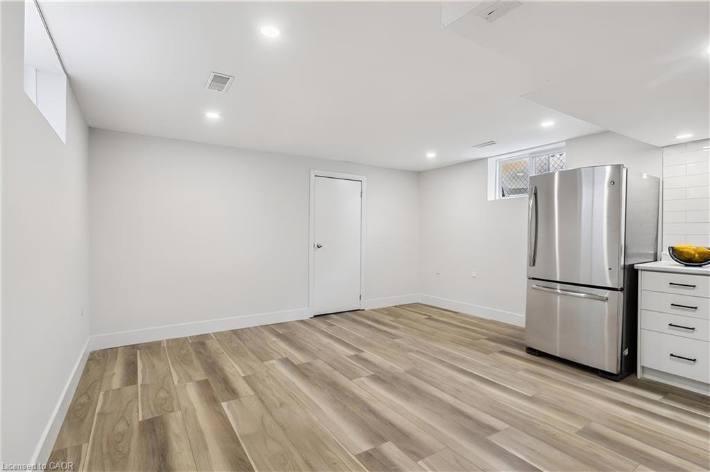 2027 Brampton Street Property Photo 4