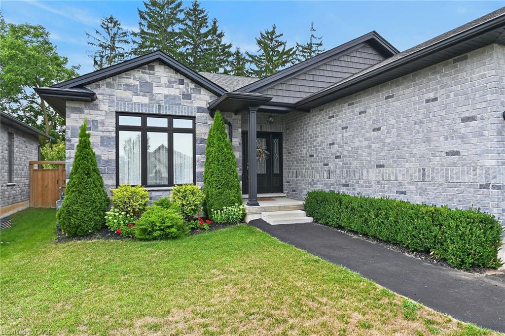 26 Stonebridge Place Property Photo 3