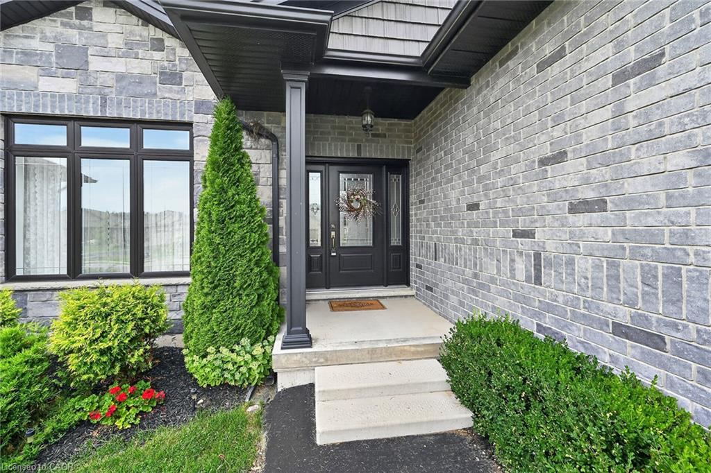 26 Stonebridge Place Property Photo 4