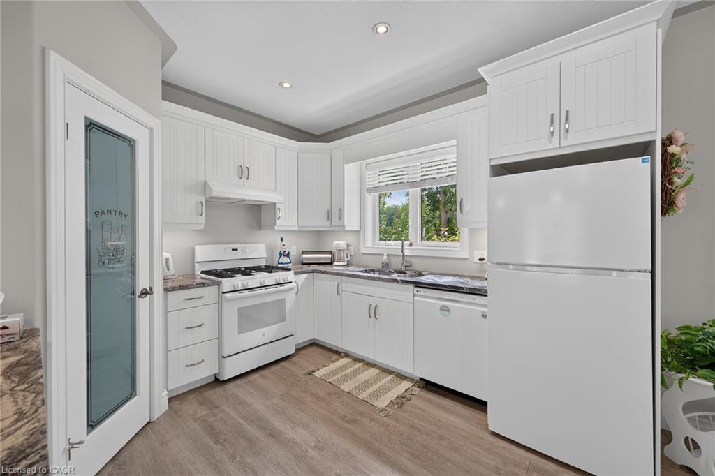 26 Stonebridge Place Property Photo 14