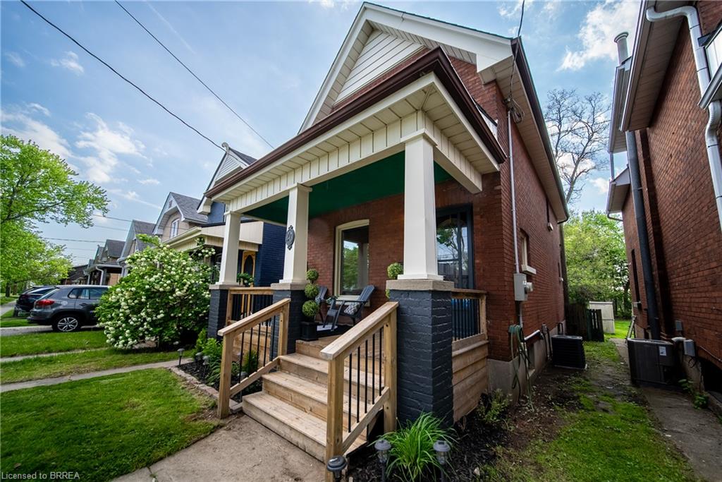 20 Wells Avenue Property Photo 4