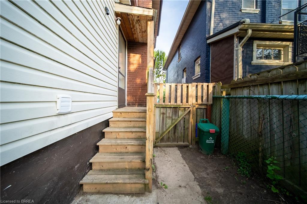 20 Wells Avenue Property Photo 31