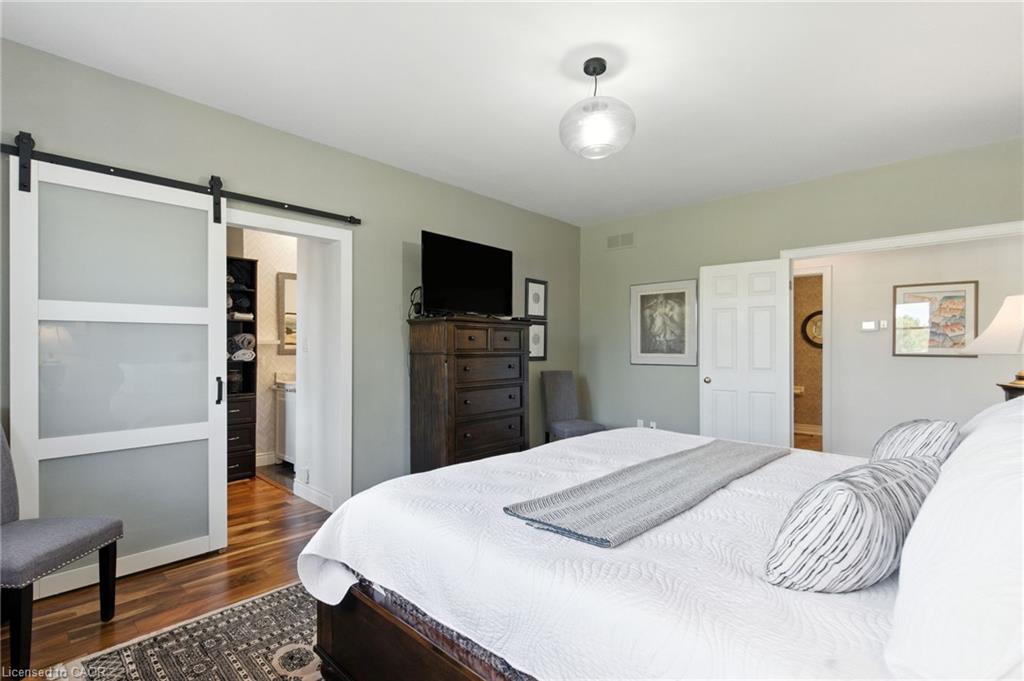 10 Featherstone Avenue Property Photo 22