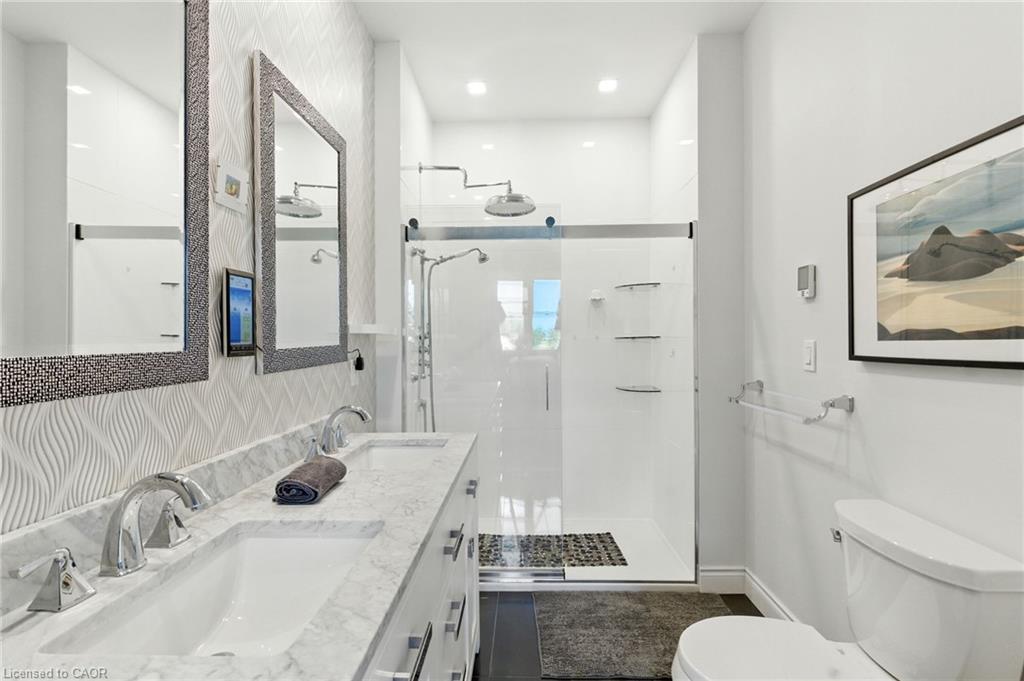 10 Featherstone Avenue Property Photo 23