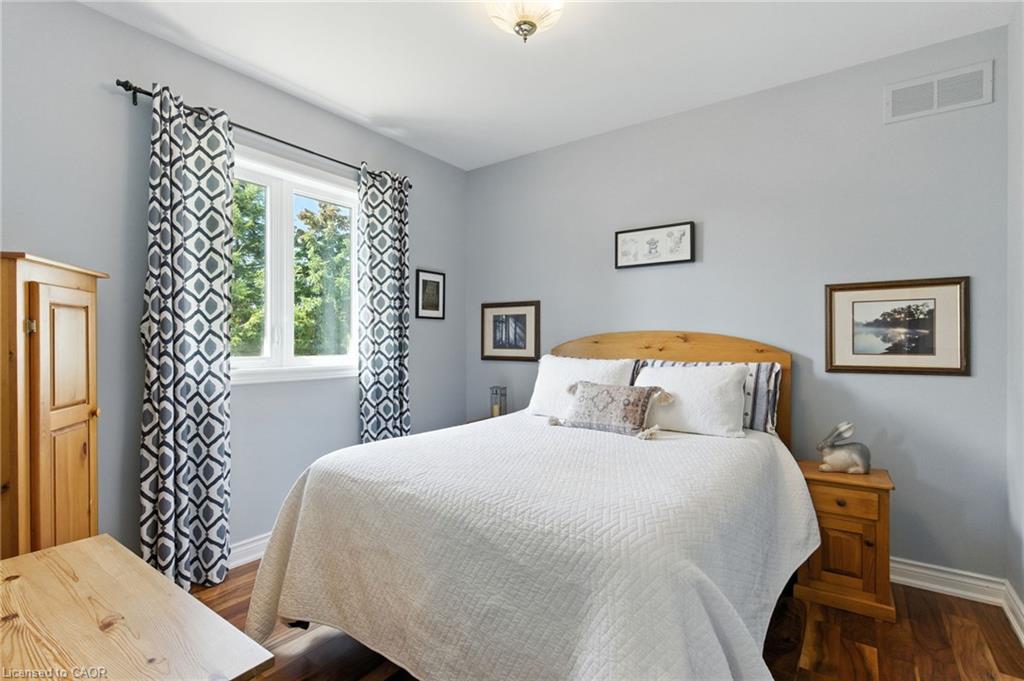 10 Featherstone Avenue Property Photo 25