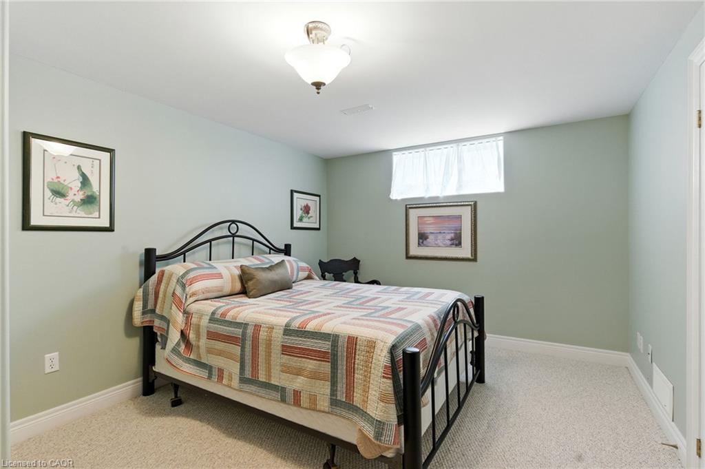 10 Featherstone Avenue Property Photo 32