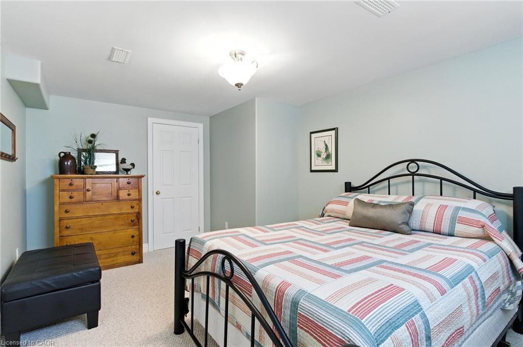 10 Featherstone Avenue Property Photo 33