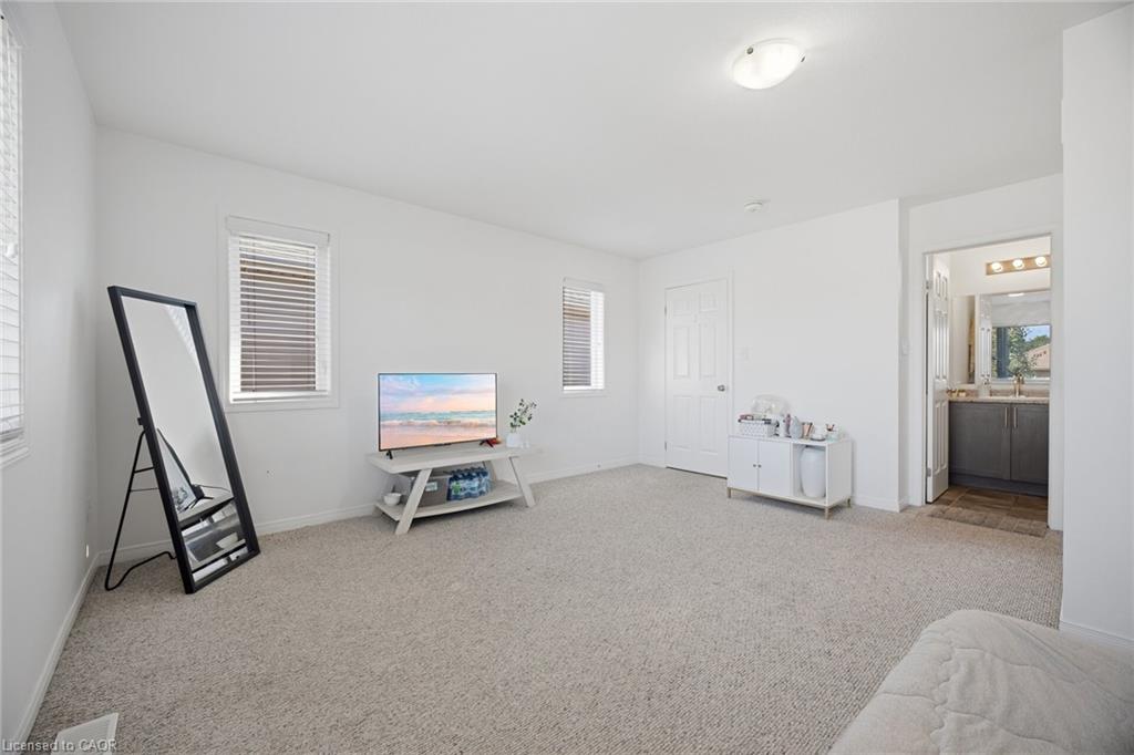 85-135 Hardcastle Drive Property Photo 28