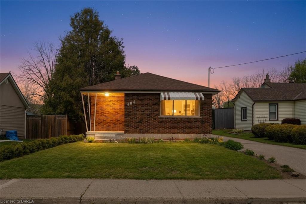 404 Grey Street Property Photo 1