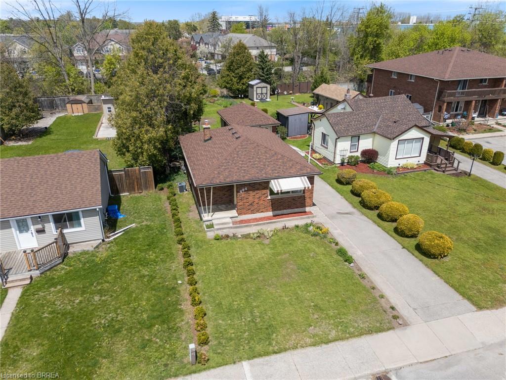 404 Grey Street Property Photo 6