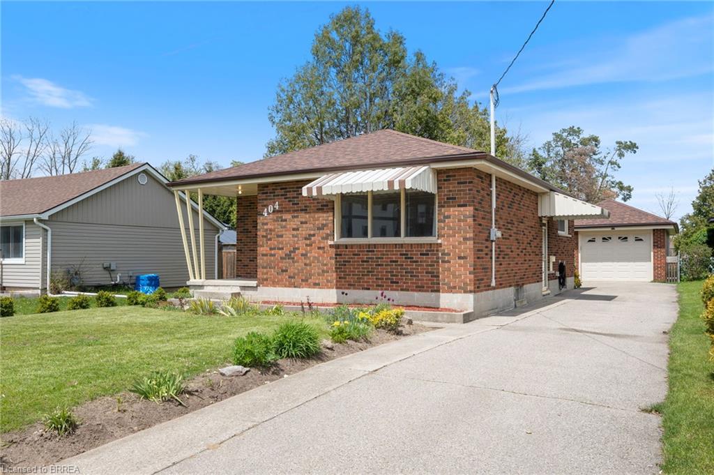 404 Grey Street Property Photo 9