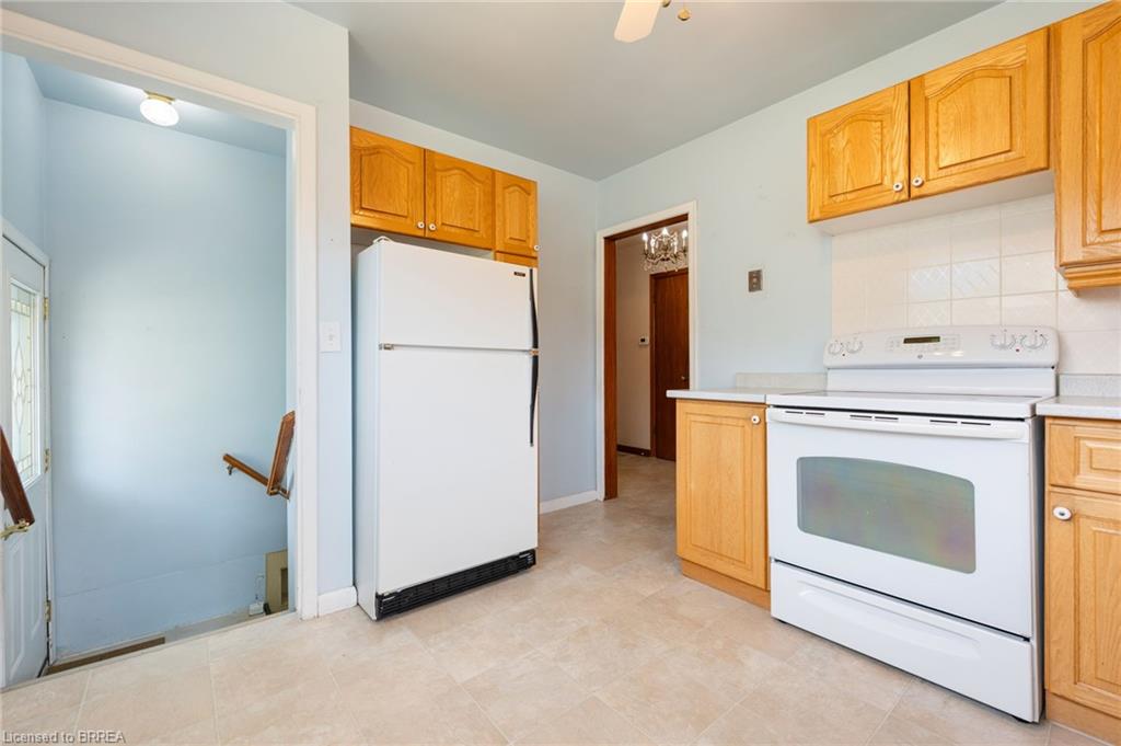 404 Grey Street Property Photo 13
