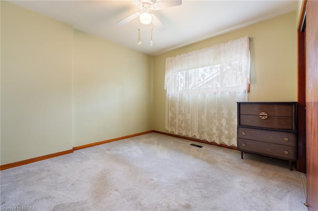404 Grey Street Property Photo 14