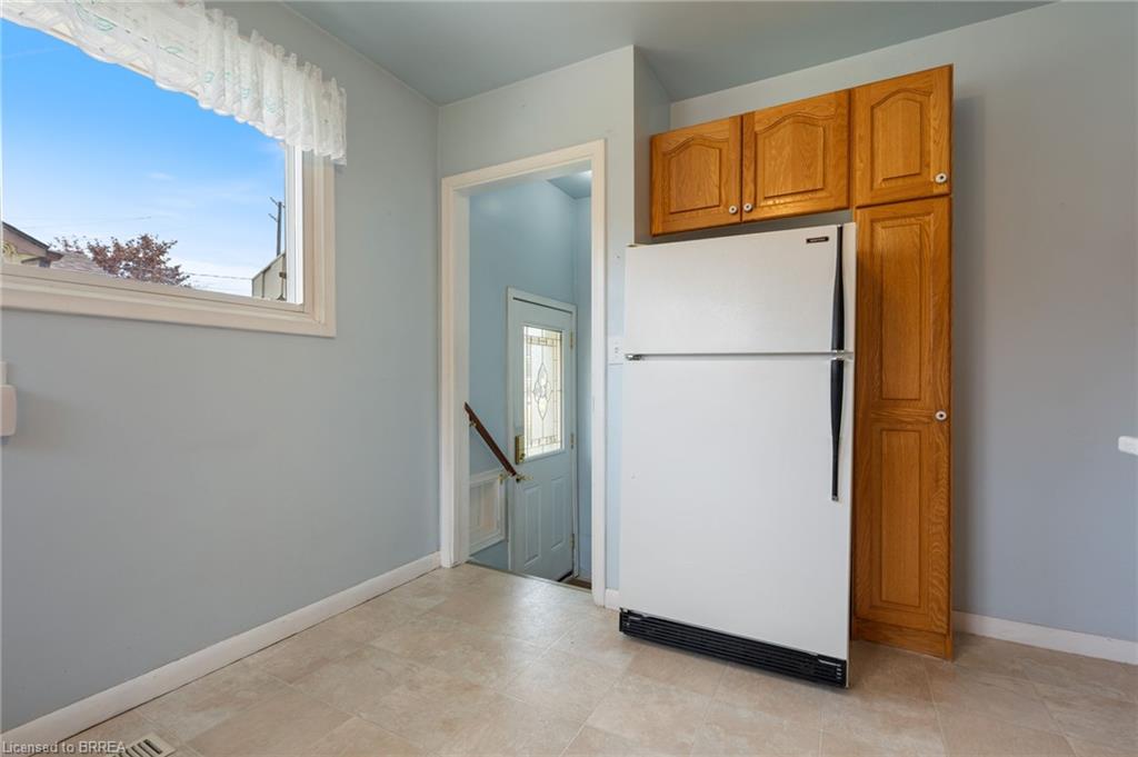 404 Grey Street Property Photo 15