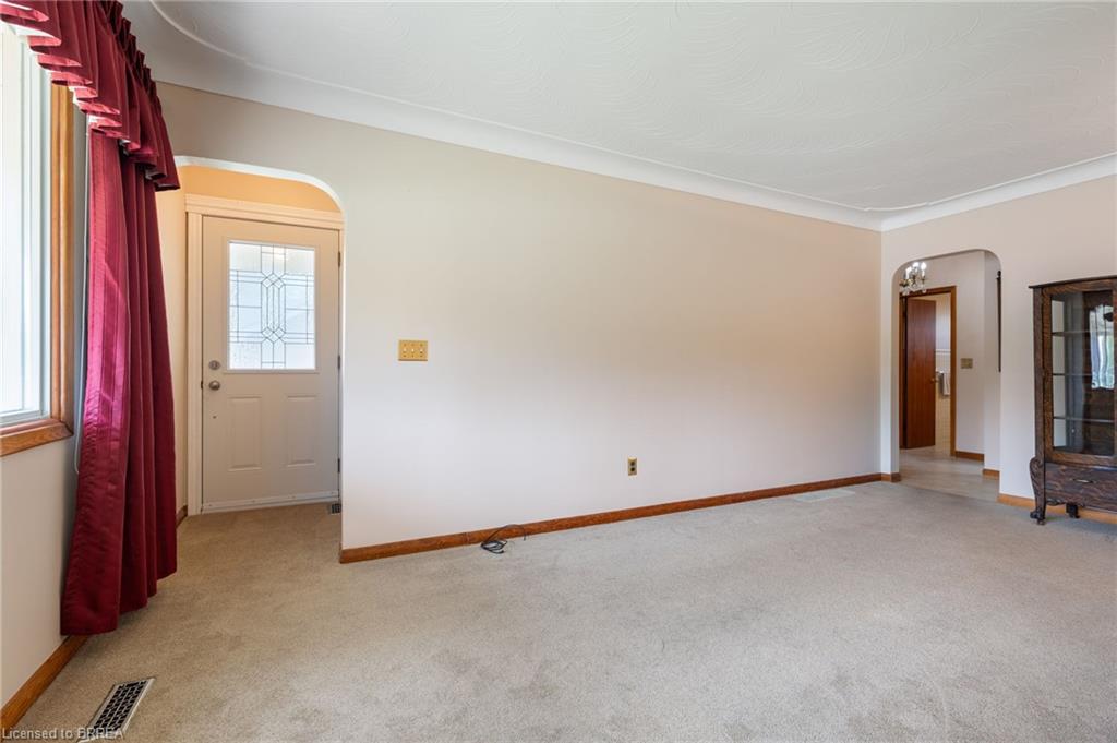 404 Grey Street Property Photo 25