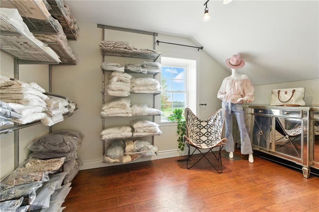 437 6th Concession Road E Property Photo 30