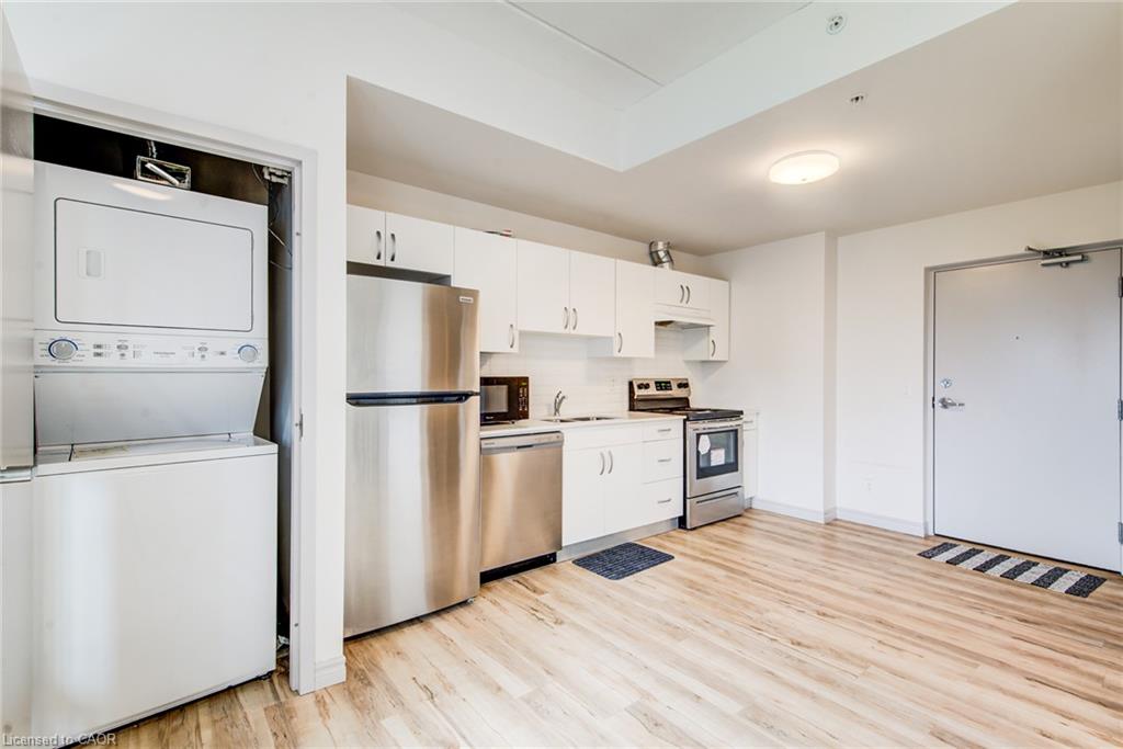 606-269 Sunview Street Property Photo 4