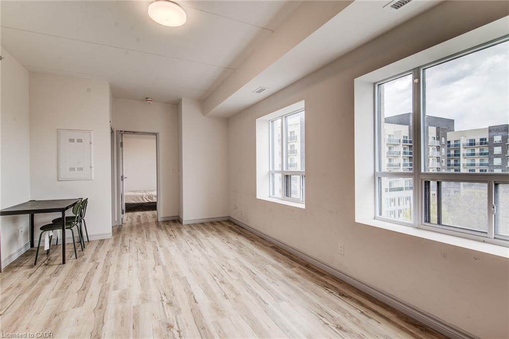 606-269 Sunview Street Property Photo 7