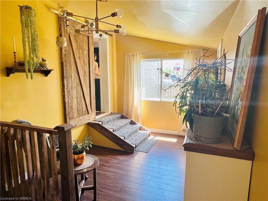 25 Huron Street Property Photo 12