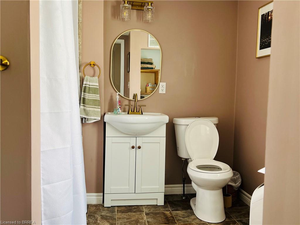 25 Huron Street Property Photo 13