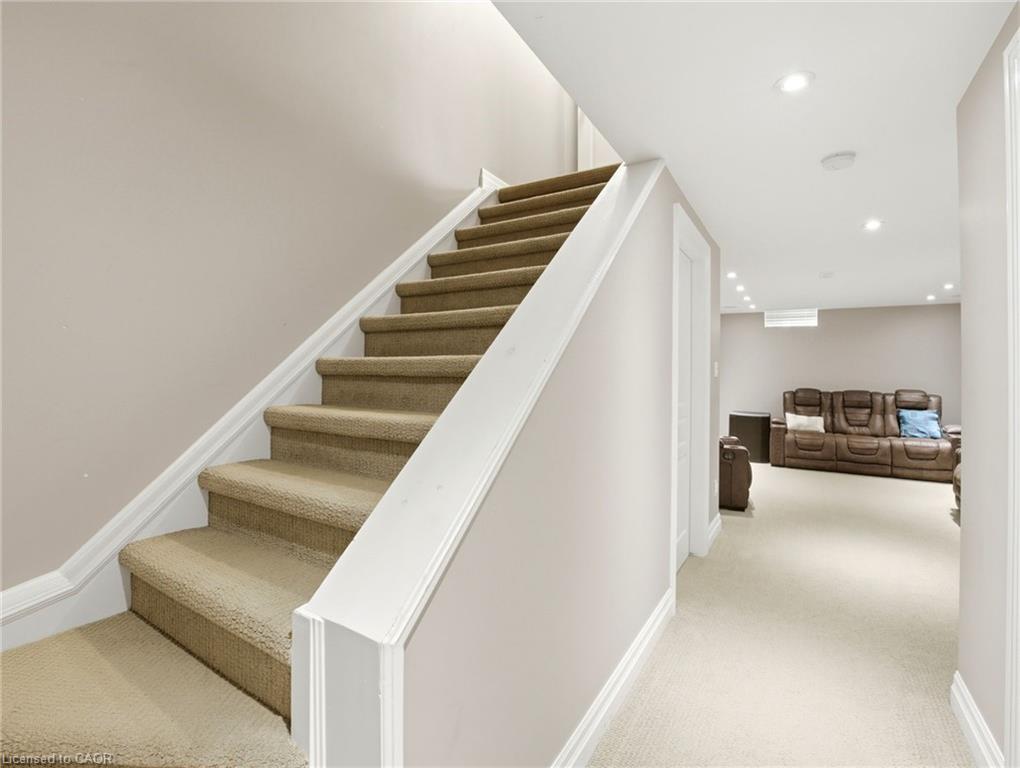 98 Willow Lane Property Photo 29