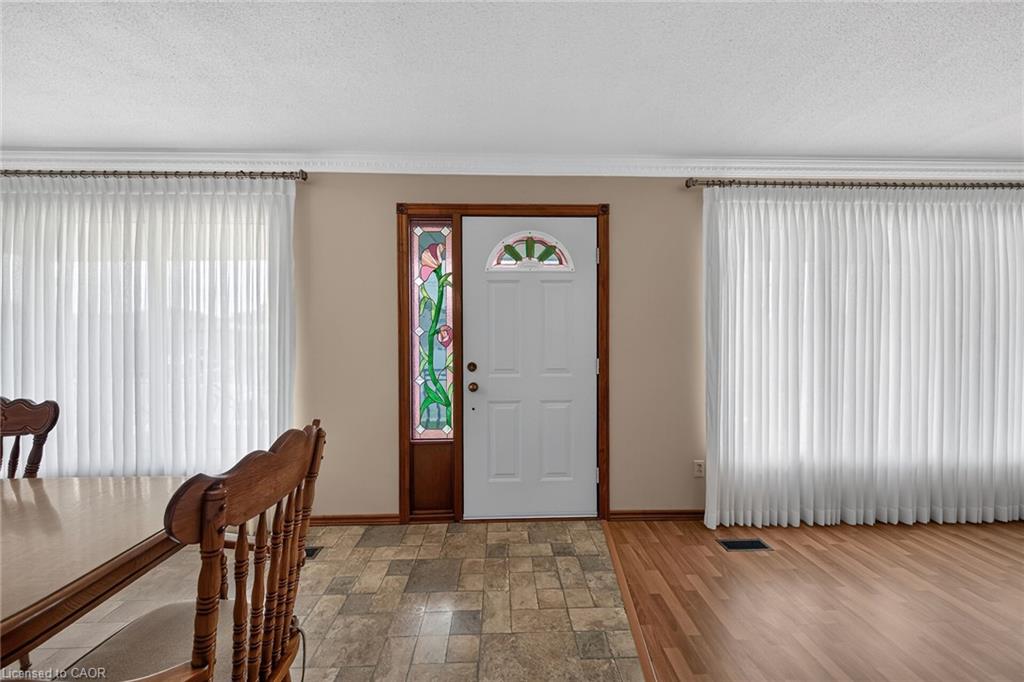 39 Algonquin Court Property Photo 5